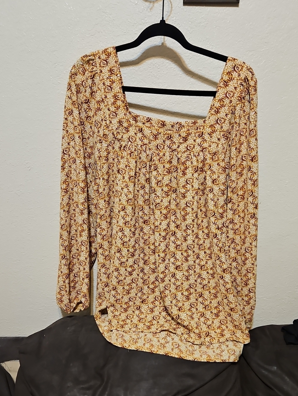 Wonderly Square-Neck Floral Tunic in Cream and Brown